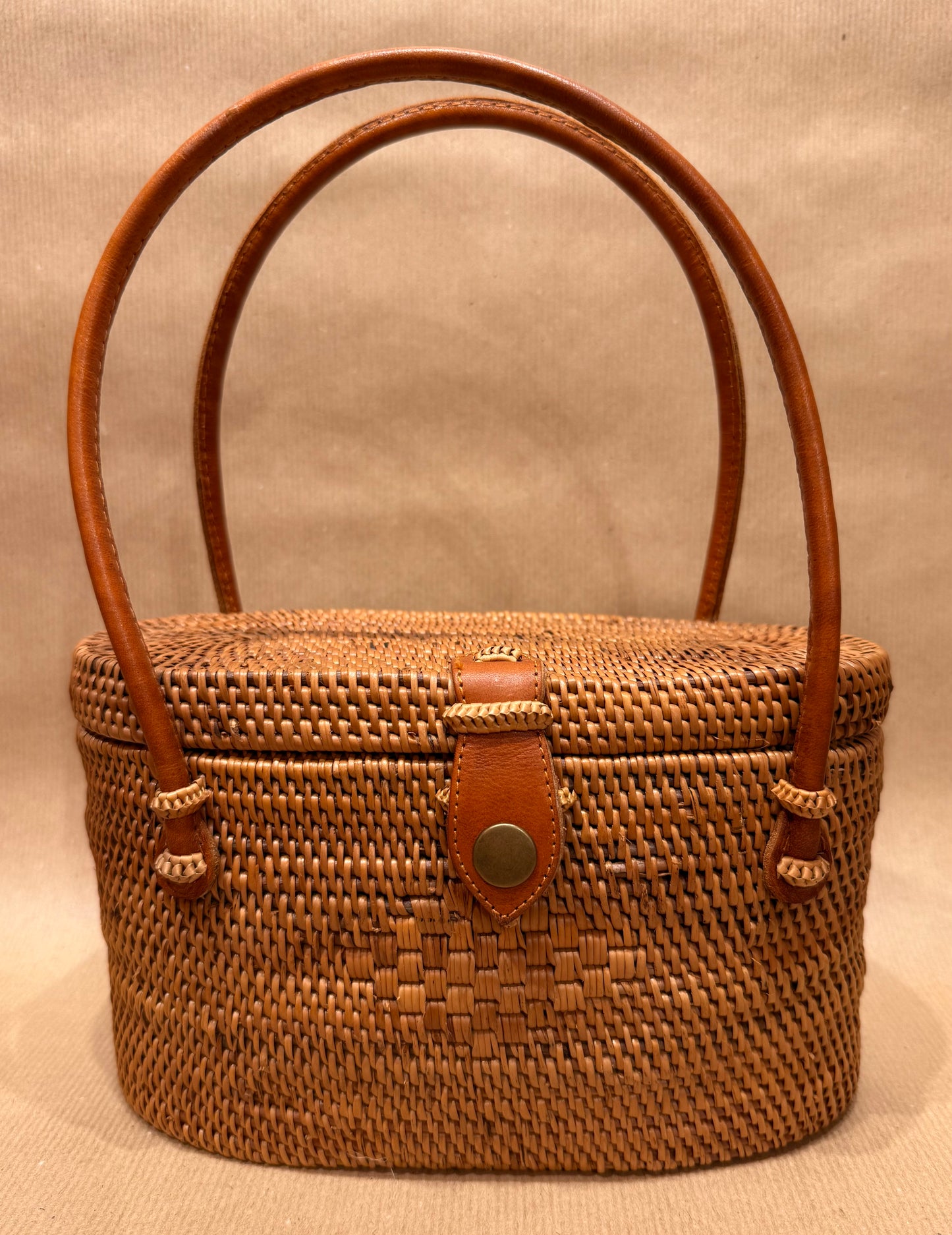 The Short Binocular Handbag