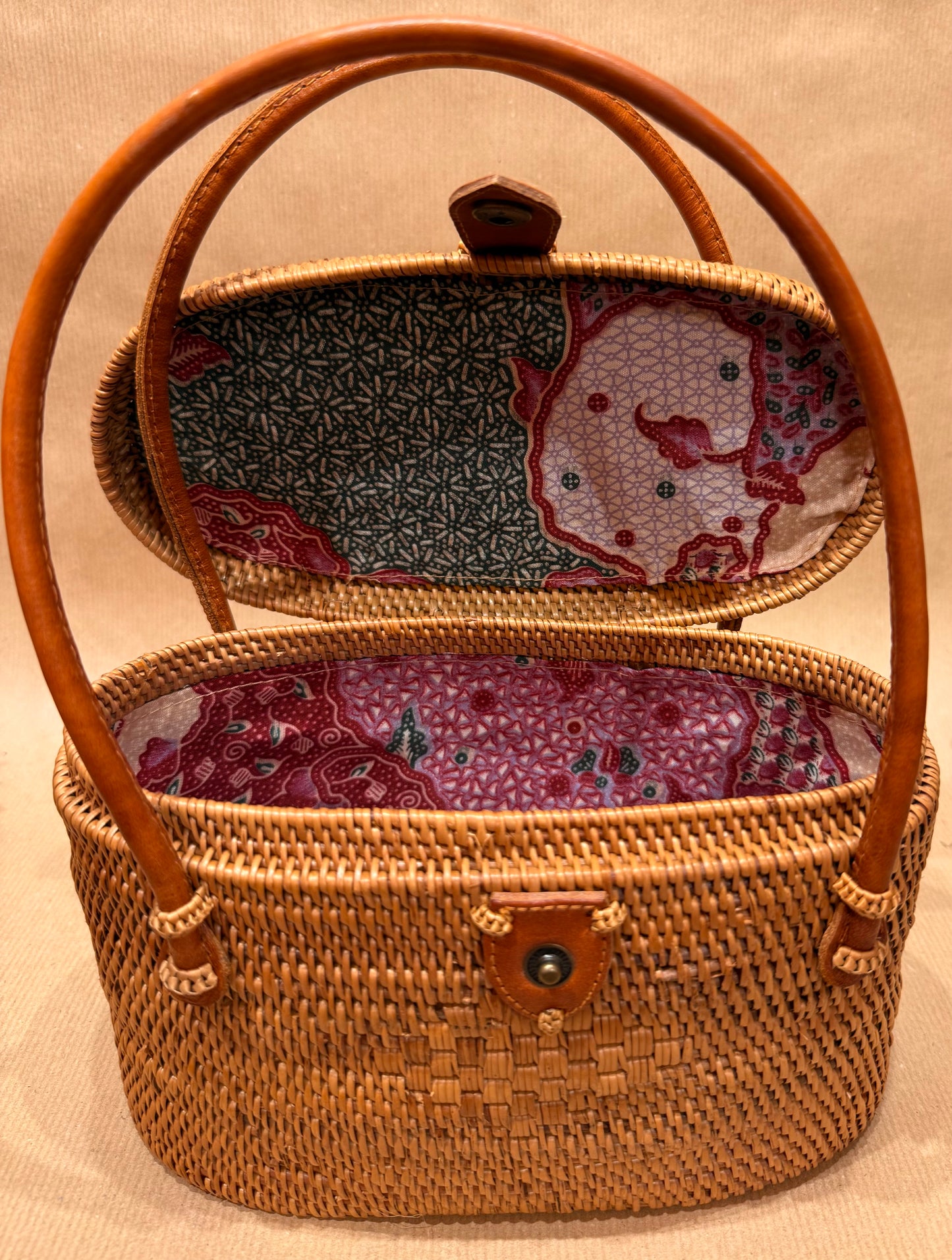 The Short Binocular Handbag