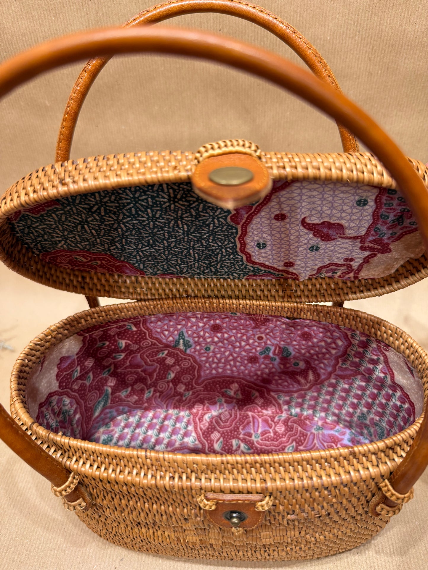 The Short Binocular Handbag