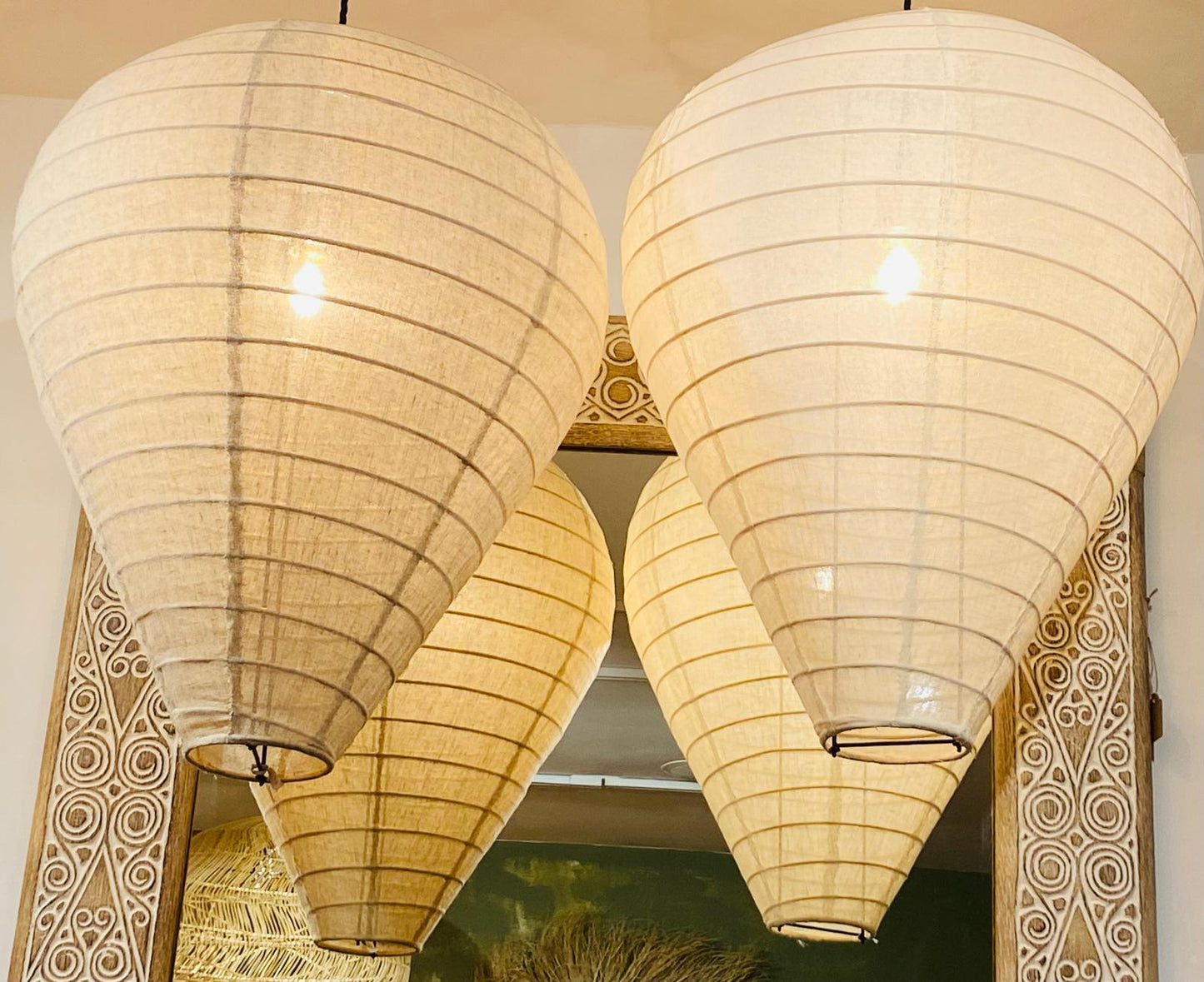 Sleek Jambu Linen Light Shade: Pure Contour Illumination