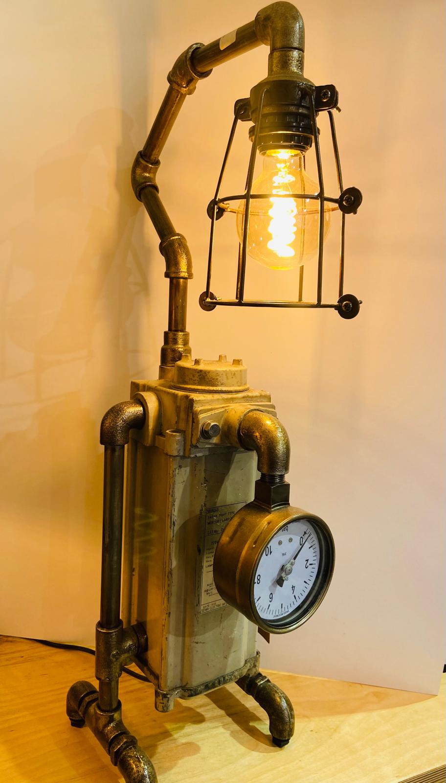 Steampunk Timekeeper Desk Lamp: Illuminated Antiquity
